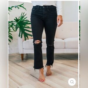 Stylish Vervet Black Distressed Women Jeans